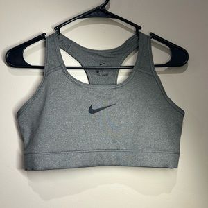 Nike dri-fit sports bra size L